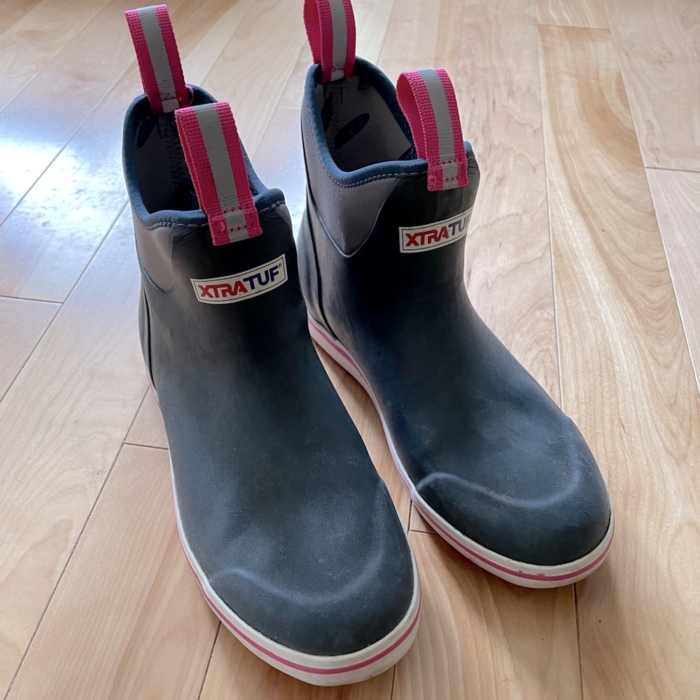 Womens Xtratuf Deck Boots